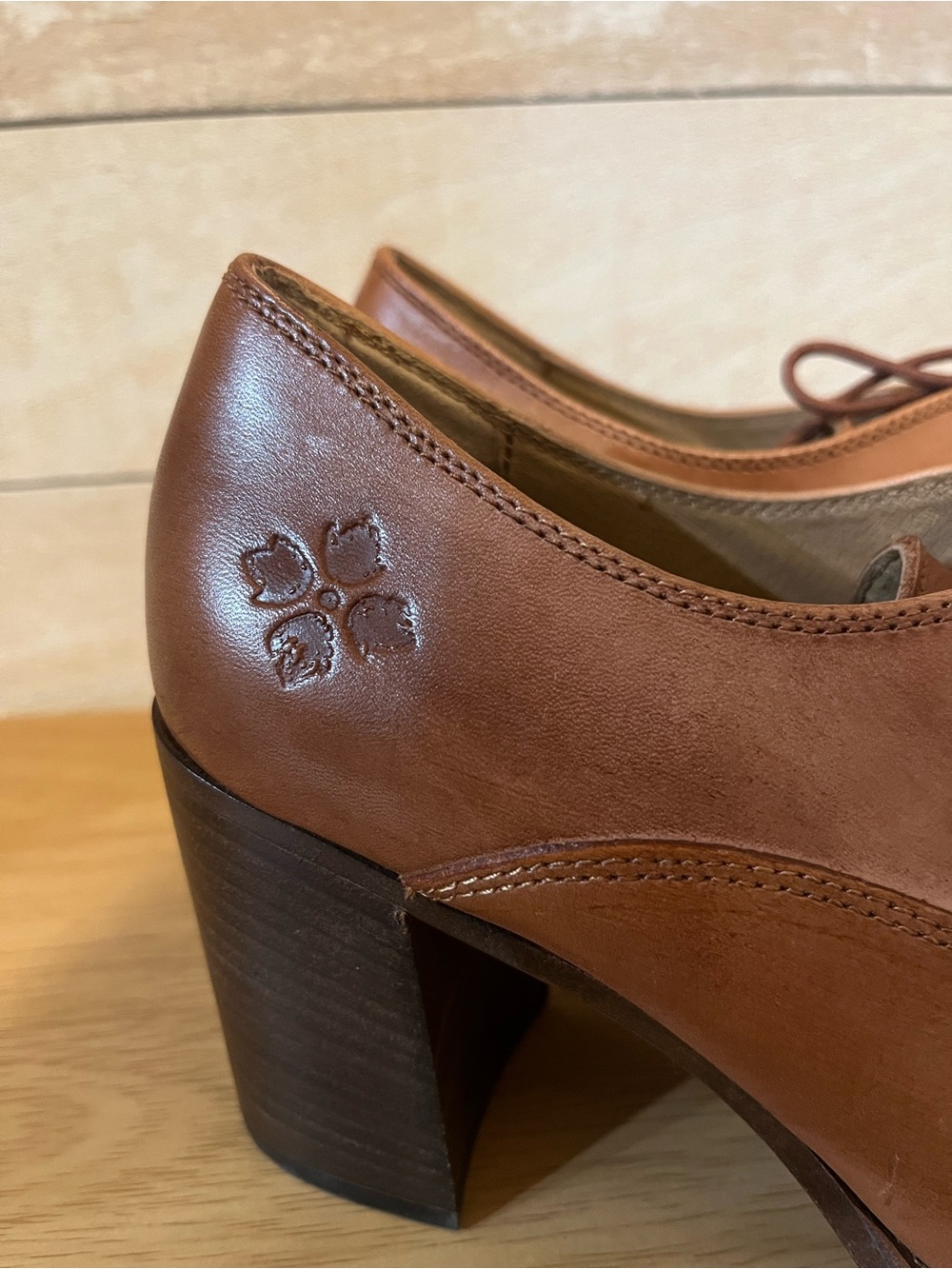 Patricia Nash Anna Oxford Shoes-Tan Leather - Picture 2 of 12